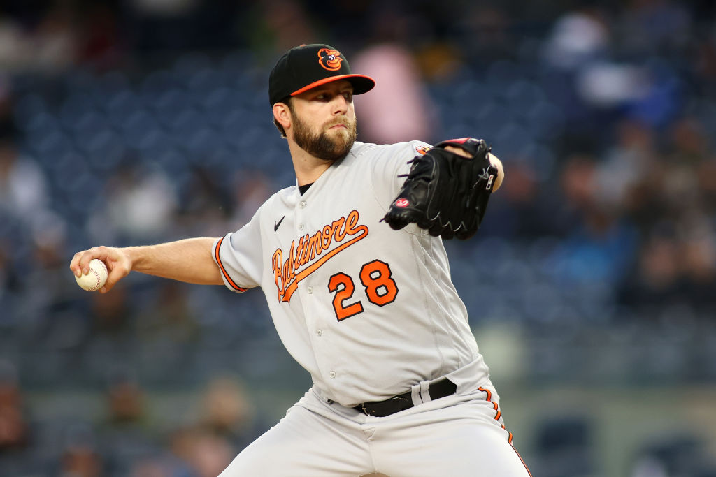 Hyde hoping young pitchers learn from Lyles’ durability