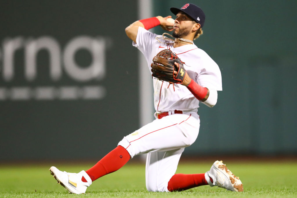 Araúz in lineup, Odor’s back improving, taxi squad additions, and more