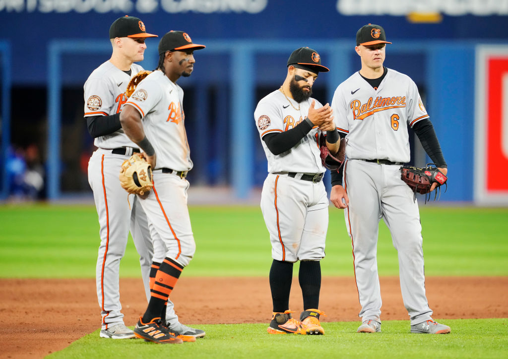 Stowers powers a double, but O’s lose Toronto series opener
