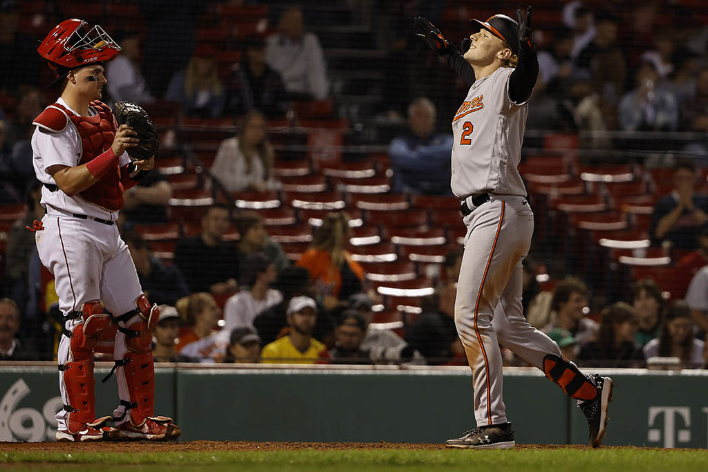 Notes on Henderson, lineup, Urías, Nevin, Krehbiel, Zimmermann and more