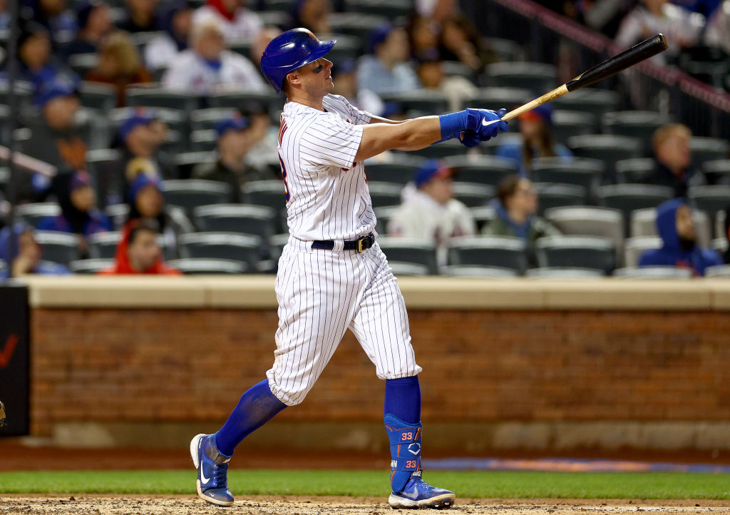 McCann provides update on oblique soreness, Mateo starting in center field