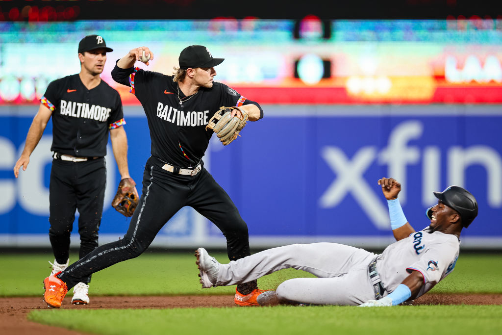 Frazier homers twice and Orioles begin second half with 5-2 win over Marlins (updated)