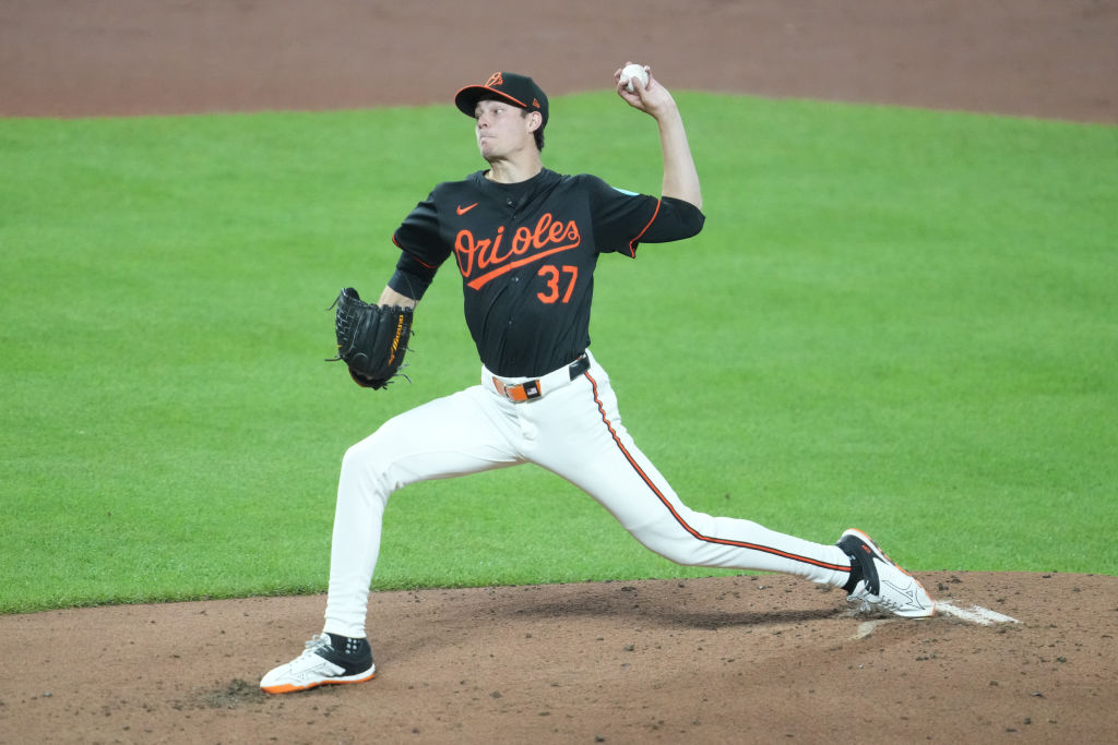 Orioles recall Povich and option Baker