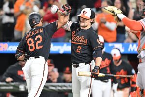 Jackson hits two home runs, including grand slam, and Alonso delivers go-ahead shot in wild 9-7 win