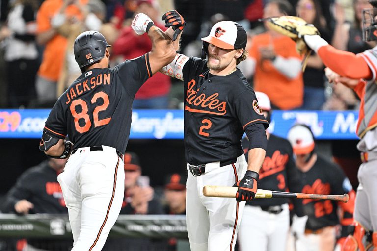 Jackson hits two home runs, including grand slam, and Alonso delivers go-ahead shot in wild 9-7 win