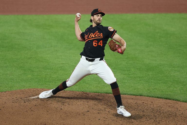 Kremer placed on injured list with right quad strain, Young recalled