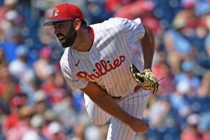 Orioles sign Trivino to major league contract, Suárez stays in organization (updated)