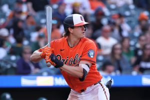 Mayo homer moves Orioles from potential no-hit victim to 3-2 victory