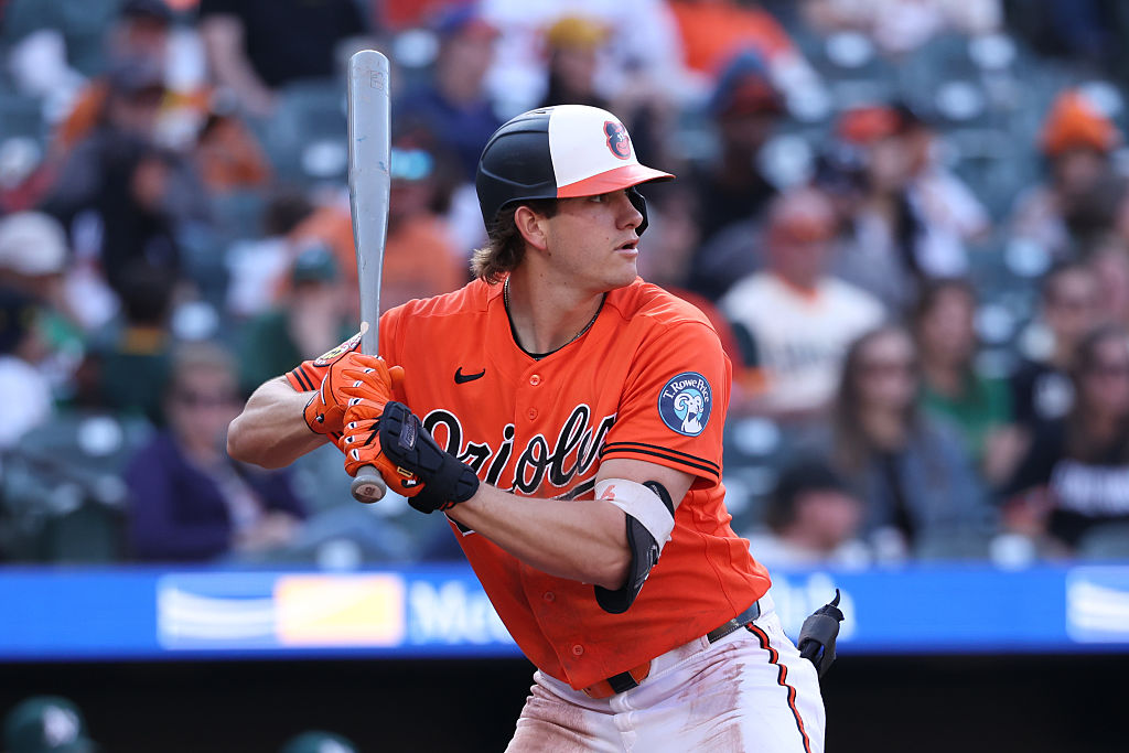 Mayo homer moves Orioles from potential no-hit victim to 3-2 victory (updated)