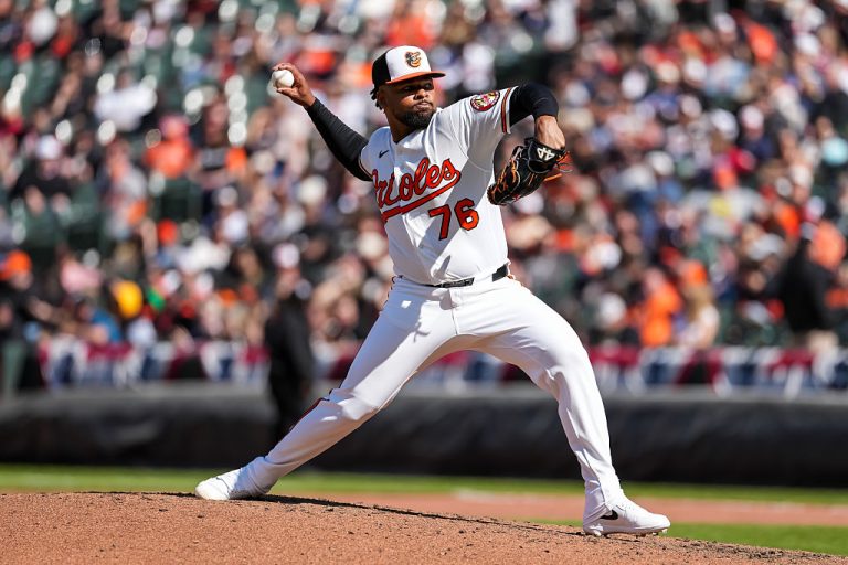 Orioles recall Yaramil Hiraldo from Norfolk